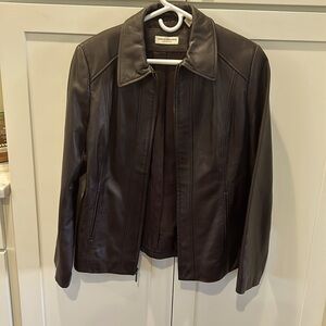 Valerie Stevens medium women’s brown leather jacket